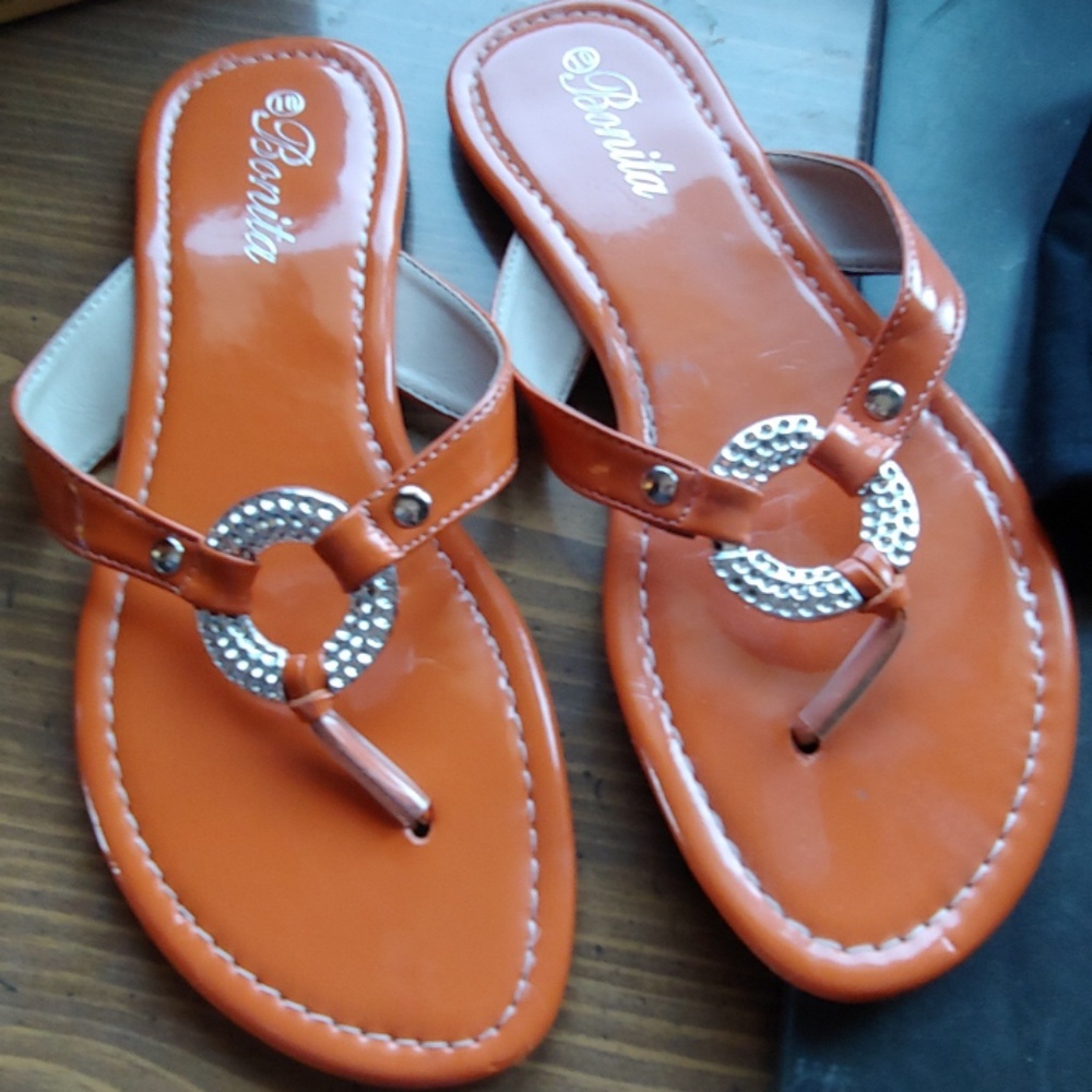 Bonita size 10 sandals flip flops orange